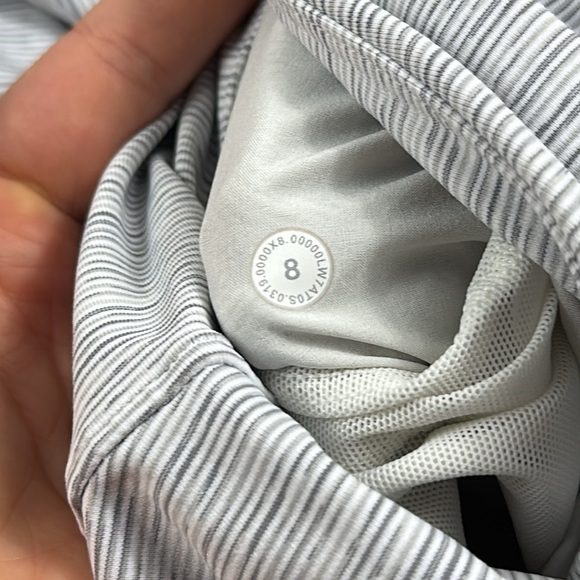 Lululemon On The Fly Short *2.5" Wee Are From Space Nimbus Battleship - Picture 6 of 7